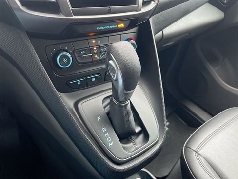 Used 2020 Ford Transit Connect XL image 15