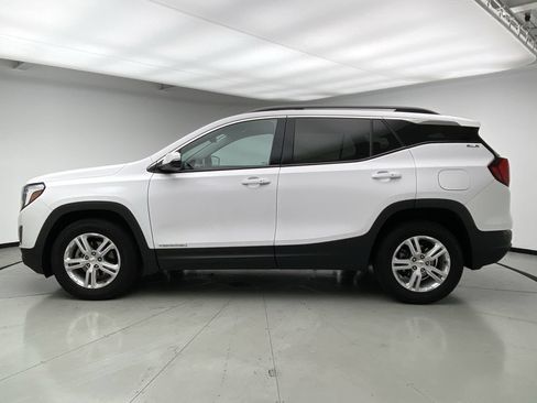Used 2020 GMC Terrain SLE w/ Driver Convenience Package AWD/4WD image 2