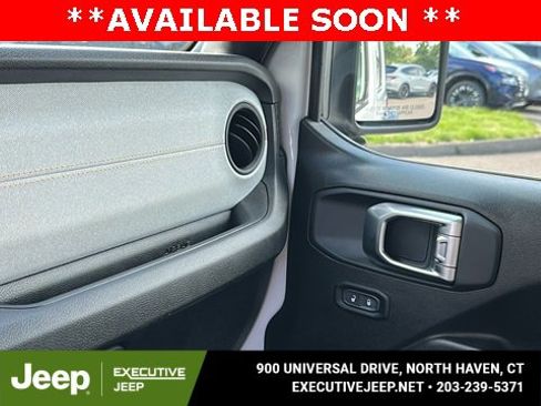Used 2024 Jeep Wrangler Unlimited image 22