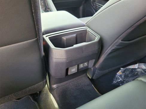 Used 2025 Toyota Tacoma Limited image 10