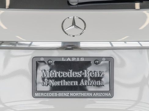 Used 2025 Mercedes-Benz GLE 450e 4MATIC w/ Driver Assistance Package image 14