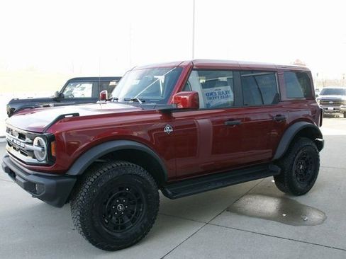 New 2026 Ford Bronco Outer Banks w/ Sasquatch Package image 5