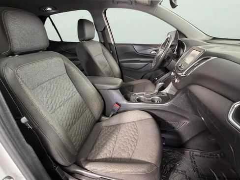 Used 2018 Chevrolet Equinox LT FWD image 32