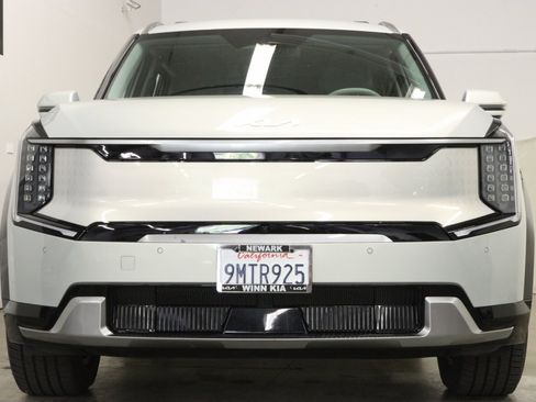 Used 2024 Kia EV9 Land AWD/4WD image 10