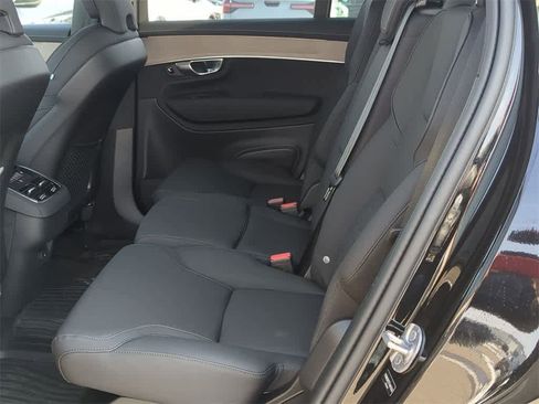New 2026 Volvo XC90 B6 Plus w/ Protection Package Premier image 18