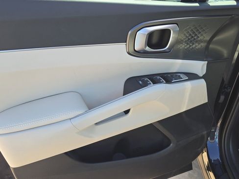 New 2026 Kia Sorento S FWD image 17