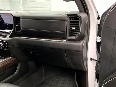 Used 2024 GMC Sierra 1500 Elevation w/ Elevation Premium Package AWD/4WD image 19