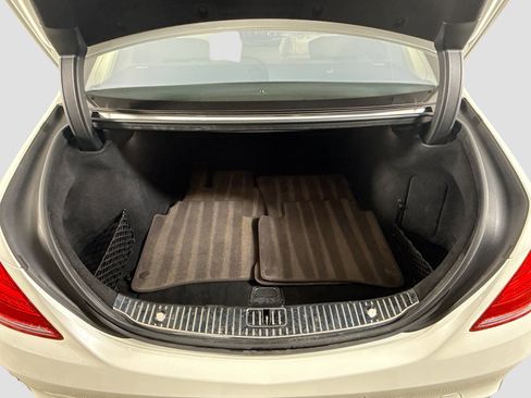 Used 2017 Mercedes-Benz S 550 Sedan image 35