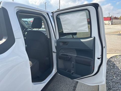 New 2025 Ford Maverick XL image 24