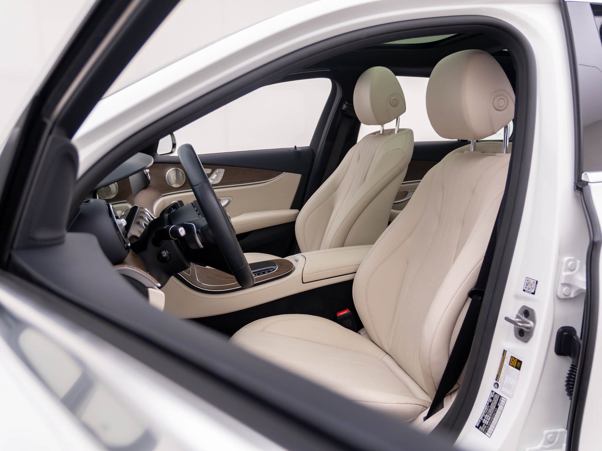 Certified 2022 Mercedes-Benz E 450 4MATIC Sedan image 16