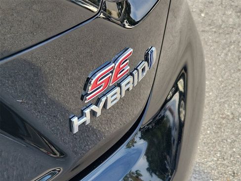 Used 2023 Toyota Corolla SE image 7