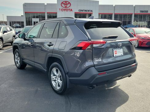 Used 2024 Toyota RAV4 XLE w/ Convenience Package image 4