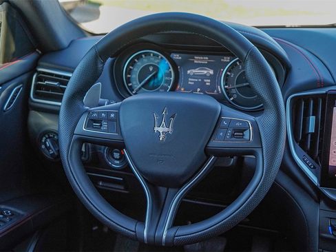 Certified 2024 Maserati Ghibli Modena Q4 image 29