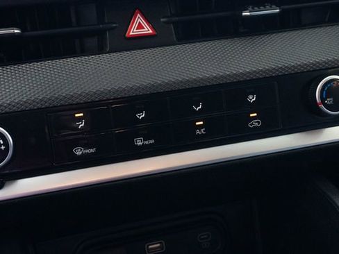 Used 2024 Kia Sportage LX image 21