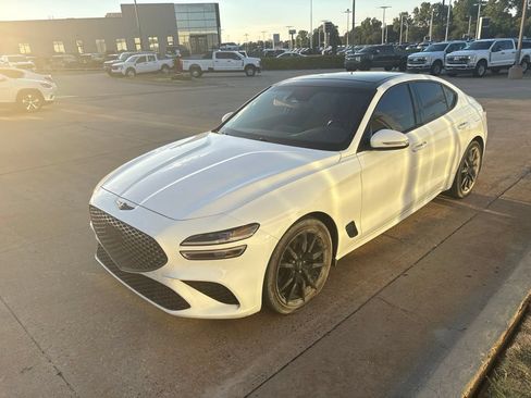 Used 2022 Genesis G70 2.0T w/ Prestige Package RWD image 5