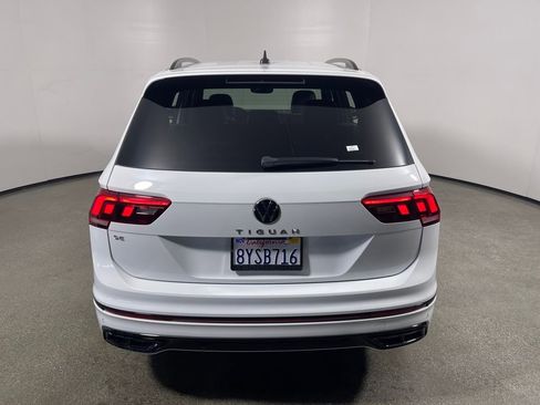 Used 2022 Volkswagen Tiguan SE R-Line image 4