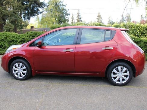 Used 2015 Nissan Leaf S w/ Charge Package FWD image 13