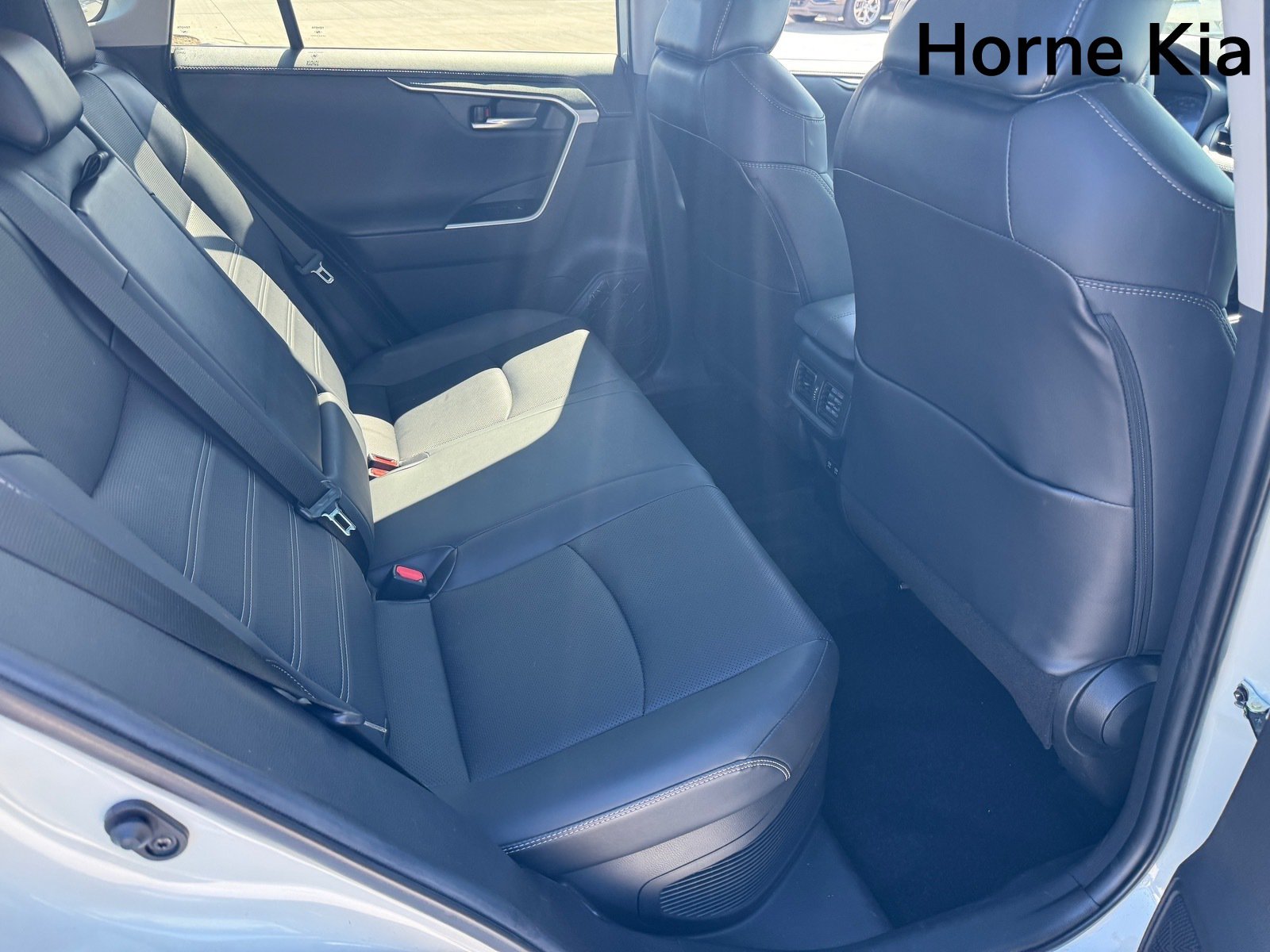 Used 2021 Toyota RAV4 Limited AWD/4WD image 28