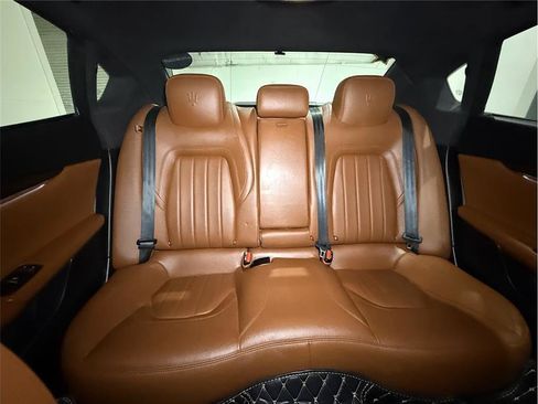 Used 2016 Maserati Quattroporte S image 28