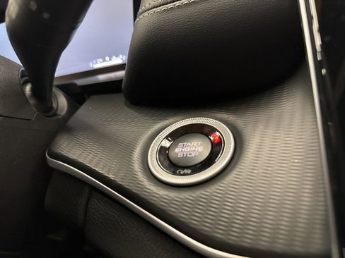 New 2025 Jeep Grand Cherokee Laredo X w/ Luxury Tech Group I image 15