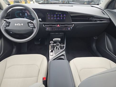 New 2026 Kia Niro EX FWD image 13