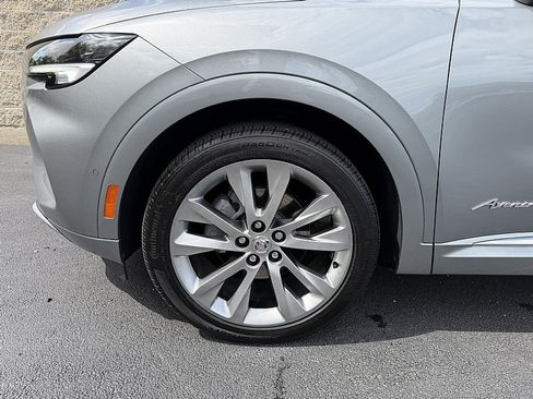 Used 2023 Buick Envision Avenir AWD/4WD image 7