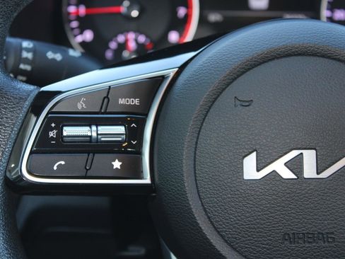 Used 2023 Kia Forte LXS image 25