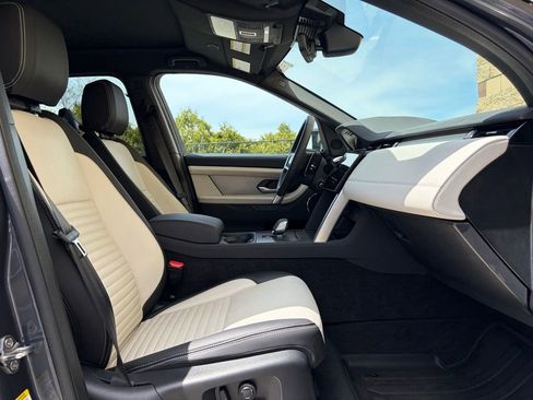 Certified 2025 Land Rover Discovery Sport Dynamic SE AWD/4WD image 15