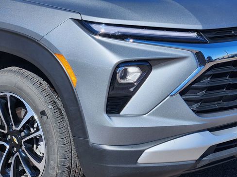 Used 2025 Chevrolet TrailBlazer LT image 28