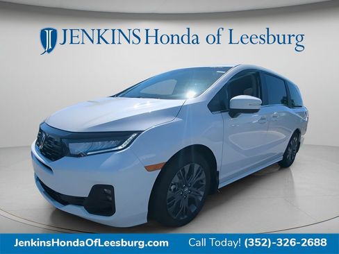 New 2026 Honda Odyssey Touring image 9