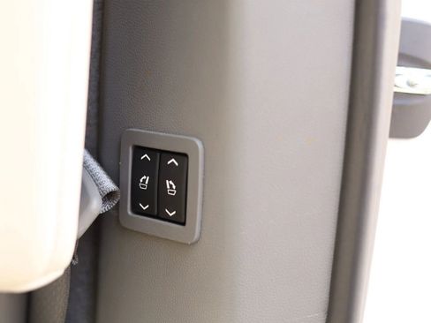 Used 2020 Cadillac XT6 Premium Luxury image 40