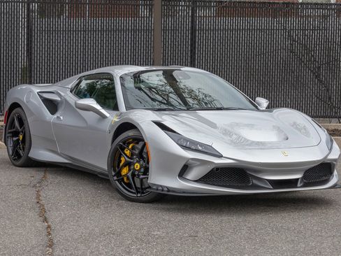 Used 2022 Ferrari F8 Tributo RWD image 13