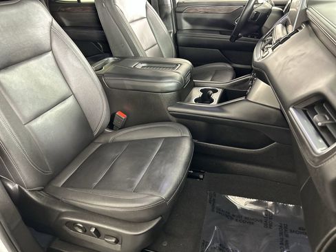 Used 2024 Chevrolet Tahoe LT image 25