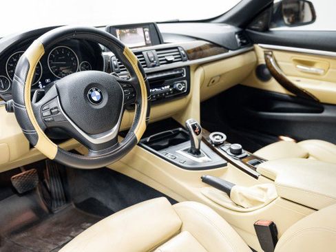 Used 2017 BMW 430i Convertible image 10