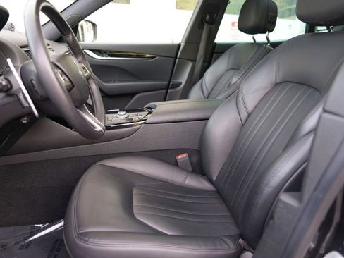 Used 2023 Maserati Levante Modena image 31