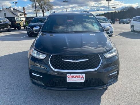 New 2026 Chrysler Pacifica Pinnacle image 10