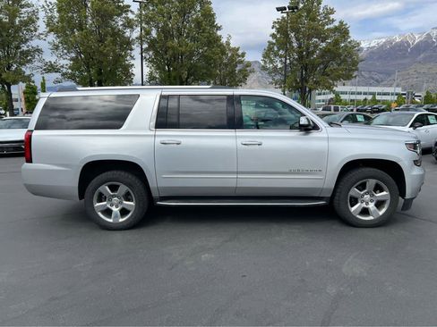 Used 2020 Chevrolet Suburban Premier AWD/4WD image 6