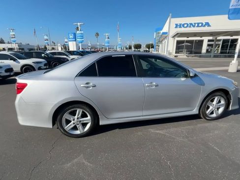 Used 2013 Toyota Camry SE image 9