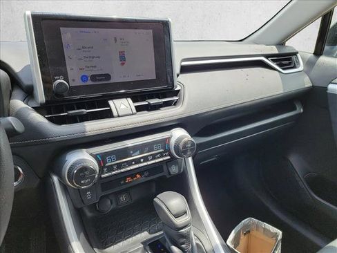 Used 2023 Toyota RAV4 XLE FWD image 21