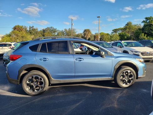 Used 2022 Subaru Crosstrek 2.0i image 7