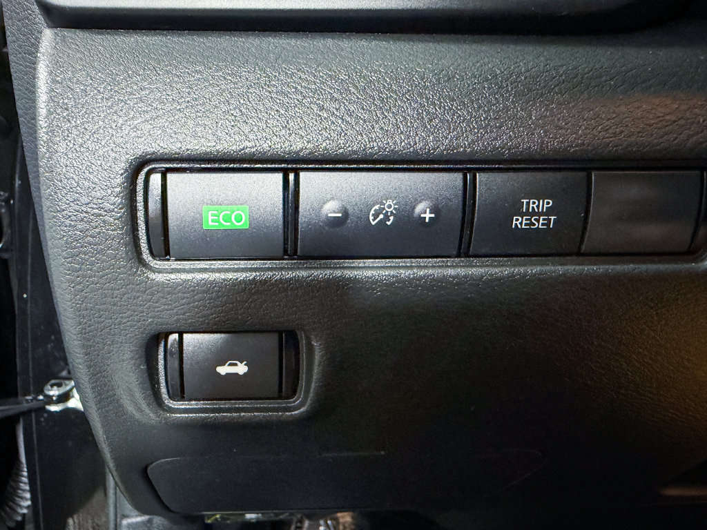 Certified 2023 Nissan Sentra S FWD image 28