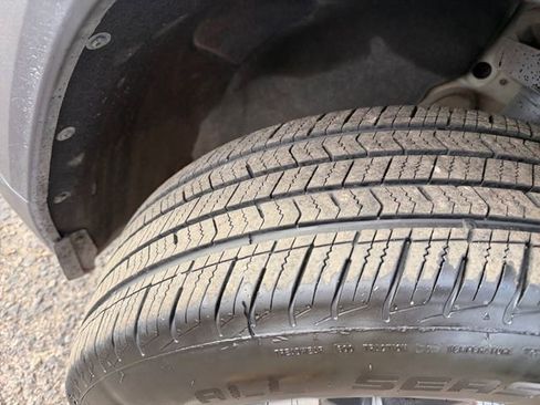 Used 2025 Chevrolet Equinox LT w/ Convenience Package II image 26