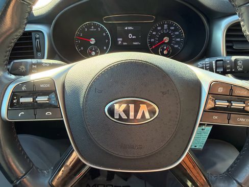 Used 2019 Kia Sorento LX w/ LX Convenience Package image 24