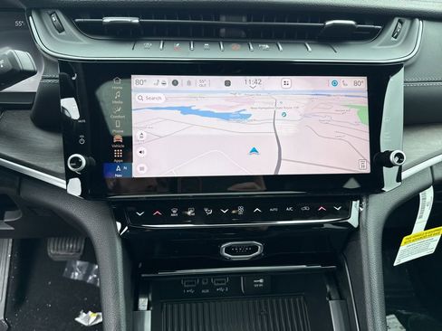 New 2026 Jeep Grand Cherokee Altitude AWD/4WD image 12