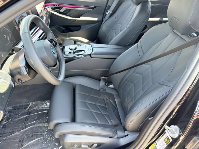Used 2026 BMW i5 eDrive40 w/ Premium Package RWD image 21
