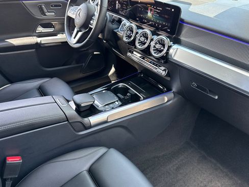 Used 2023 Mercedes-Benz GLB 250 image 16