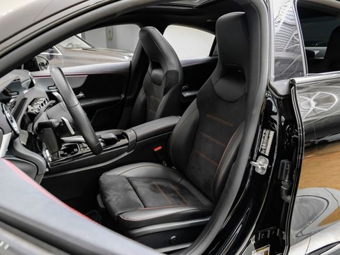 Used 2023 Mercedes-Benz CLA 250 image 31