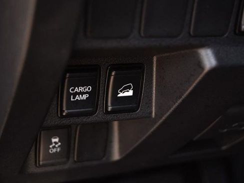 Certified 2024 Nissan Frontier SL image 14