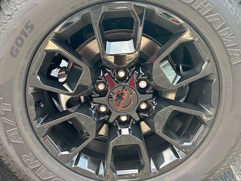 New 2025 Nissan Armada PRO-4X w/ Pro-4X Premium Package image 23