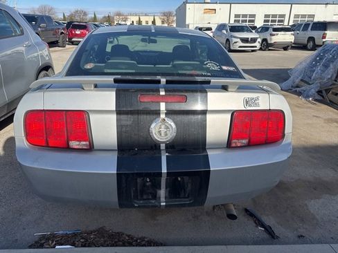 Used 2005 Ford Mustang Deluxe image 5